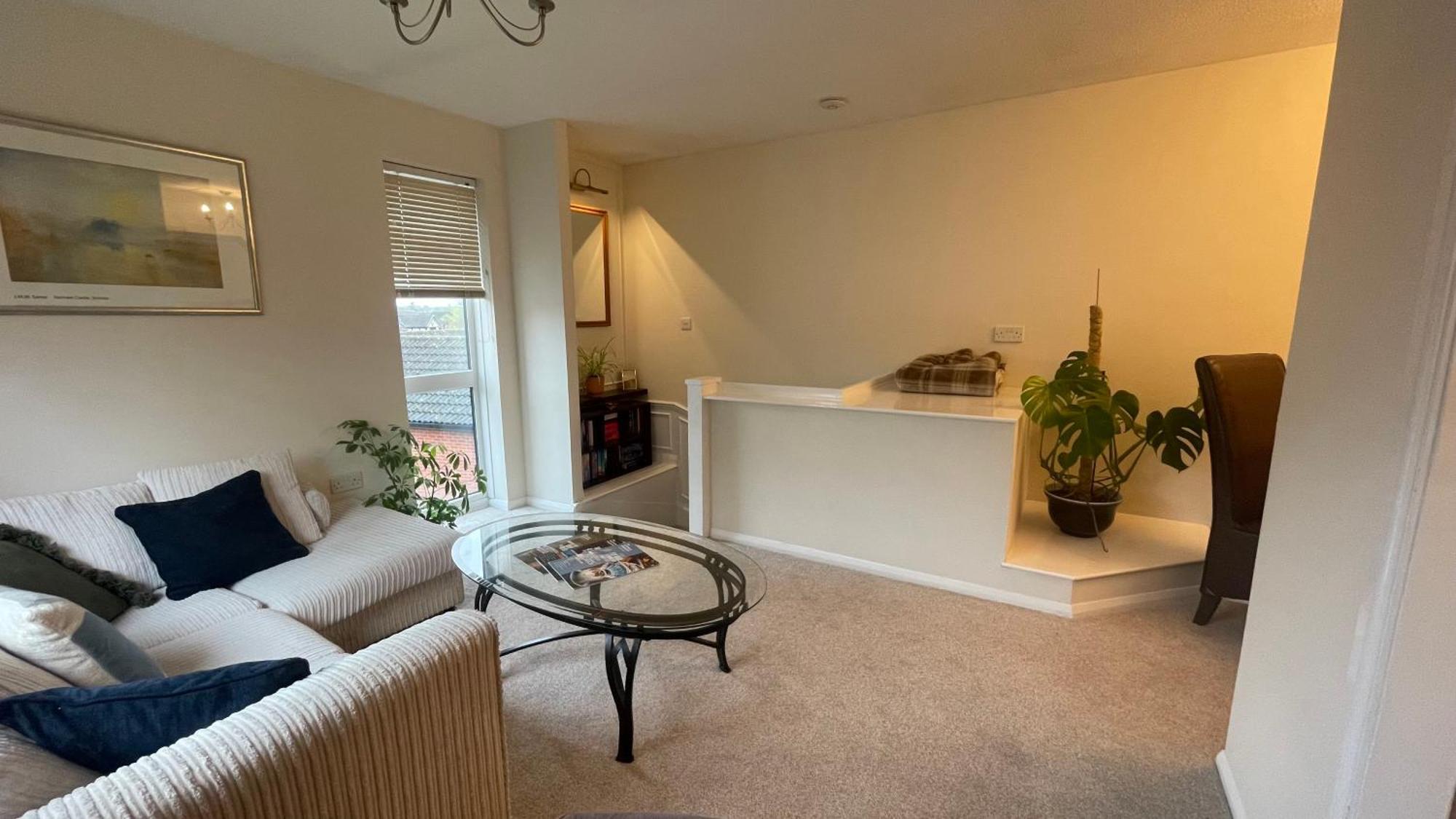 Entire Home With Private Entrance Earley Luaran gambar